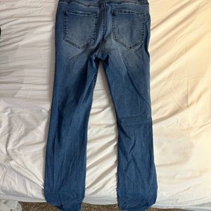 Ripped skinny jeans by Miami size 9 in great condition used a few times